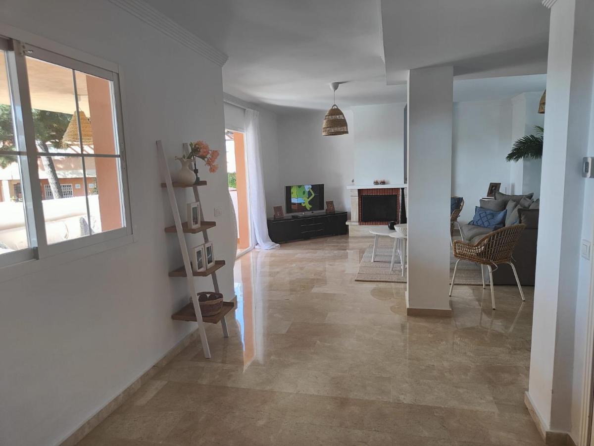 Center Beach 2 Beds Appartement Elviria Марбелья Екстер'єр фото