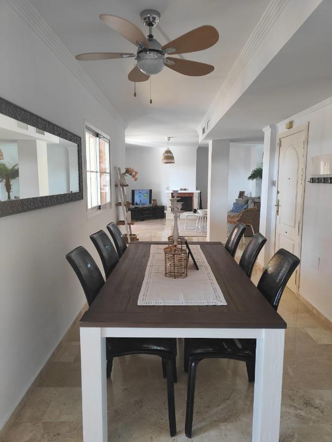 Center Beach 2 Beds Appartement Elviria Марбелья Екстер'єр фото