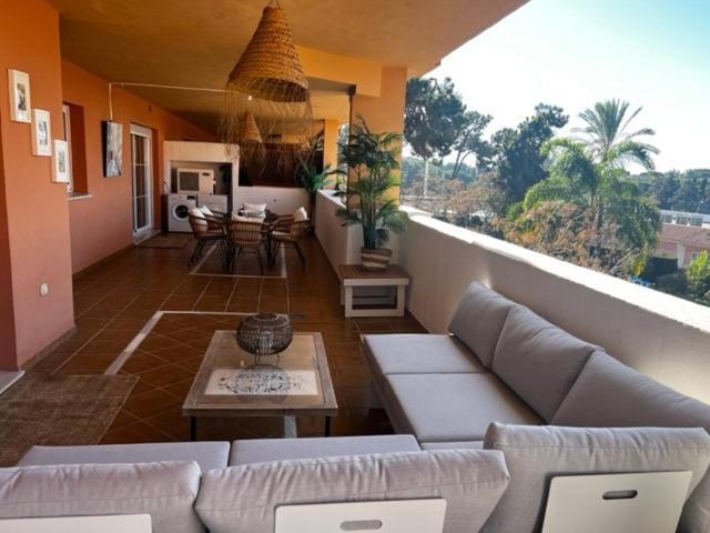 Center Beach 2 Beds Appartement Elviria Марбелья Екстер'єр фото