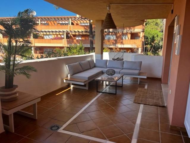Center Beach 2 Beds Appartement Elviria Марбелья Екстер'єр фото
